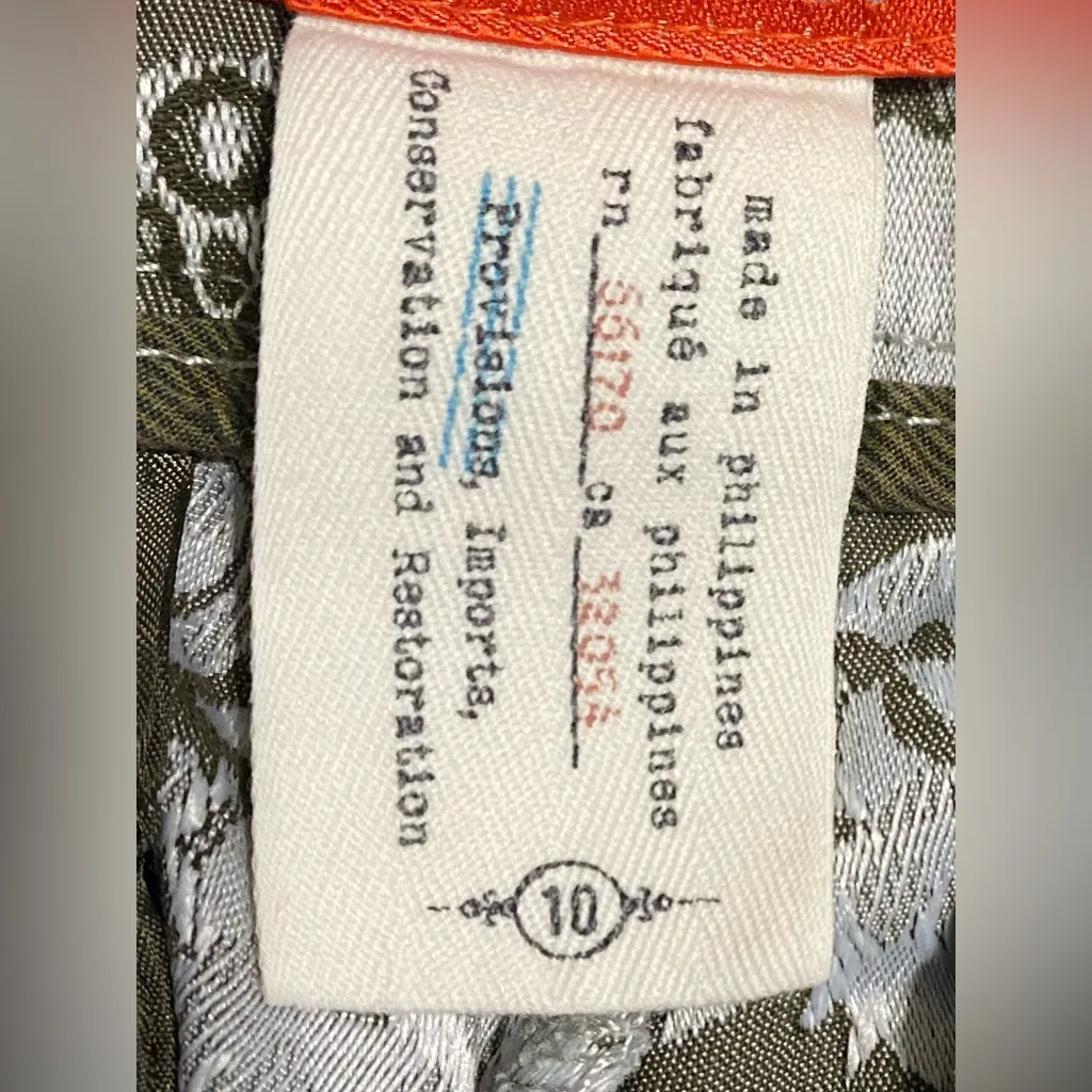 Anthropologie Cartonnier Brocade Charlie Ankle Pants in a gray damask pattern. Silver Size 10 - Image 7