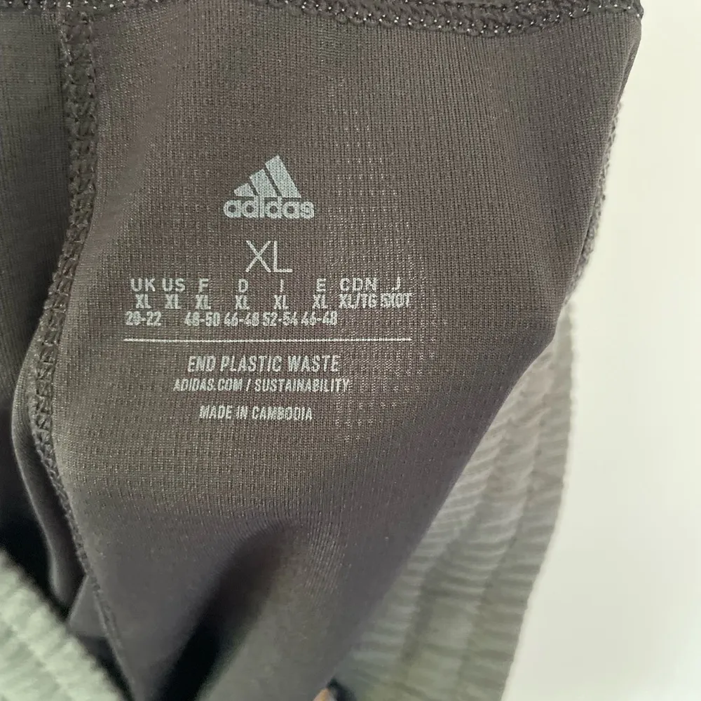 adidas Pacer Color-Block Training Knit Shorts Black/Grey XL NWT - Image 7