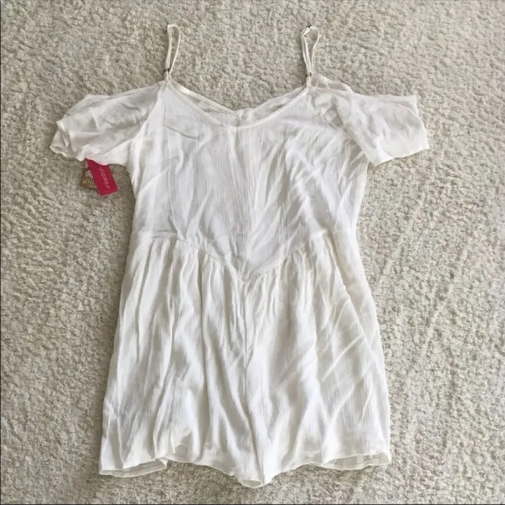 NEW white off shoulder lace front romper - Image 3