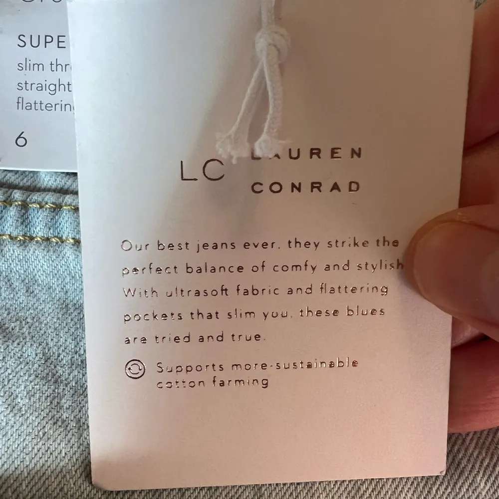 Lauren Conrad Super High Rise Crop Jeans Distressed Floral Embroidery NWT Size 6 - Image 9