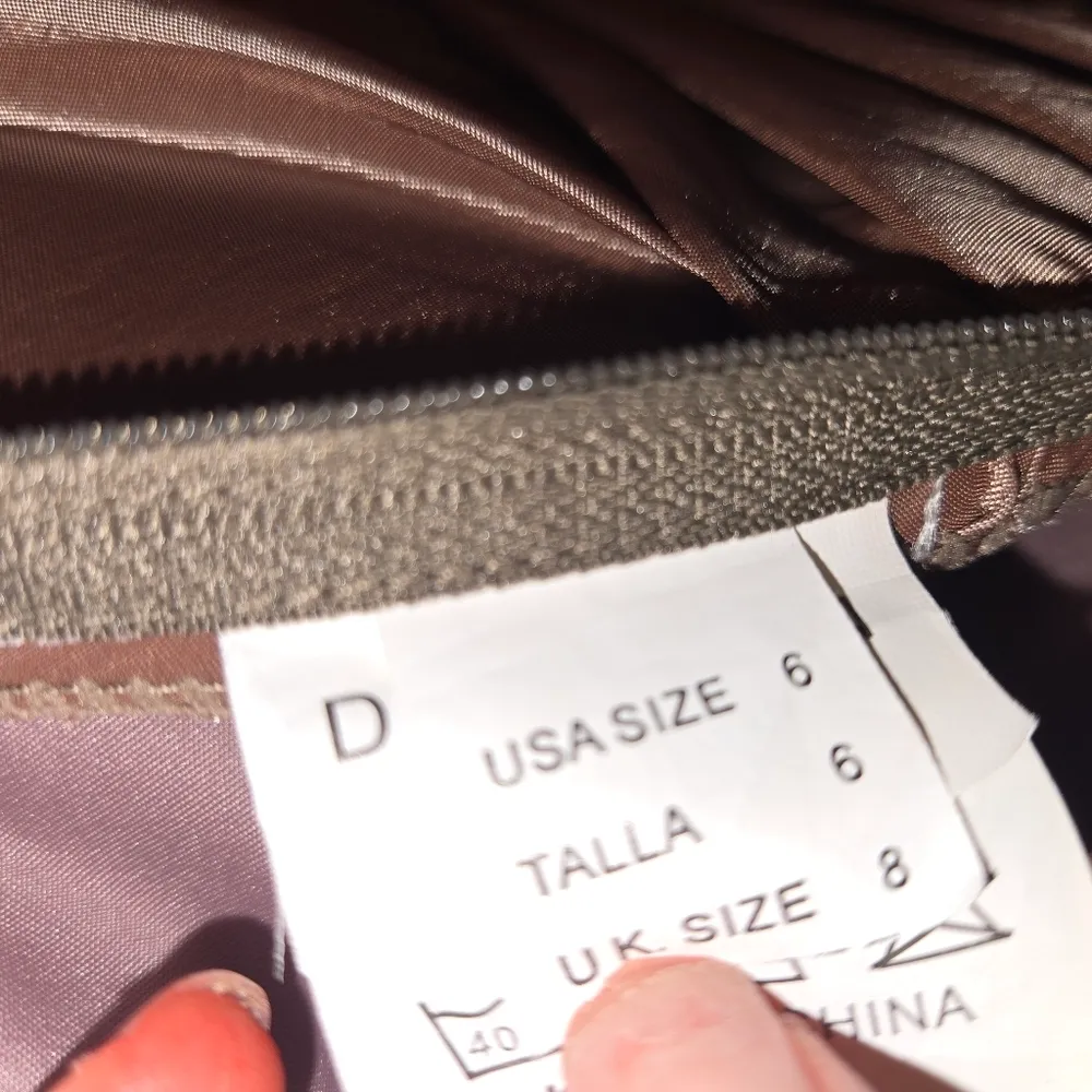 Mori Lee Madeline Gardner tafetta V Neck Bridesmaid Gown formal Pleated dress 6 Pink - Image 11