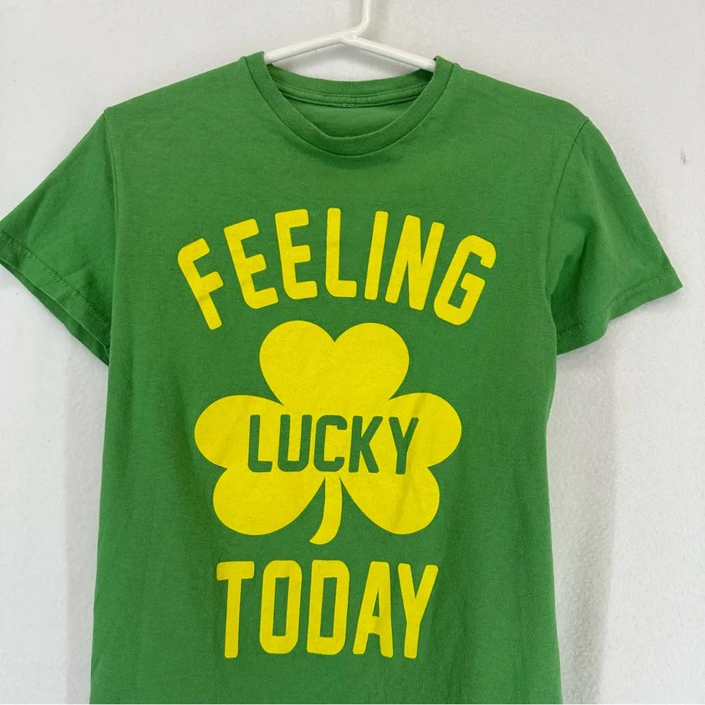 Feeling Lucky Today St Patrick’s Clover Short Sleeve T Shirt Womens Small Green - Image 2