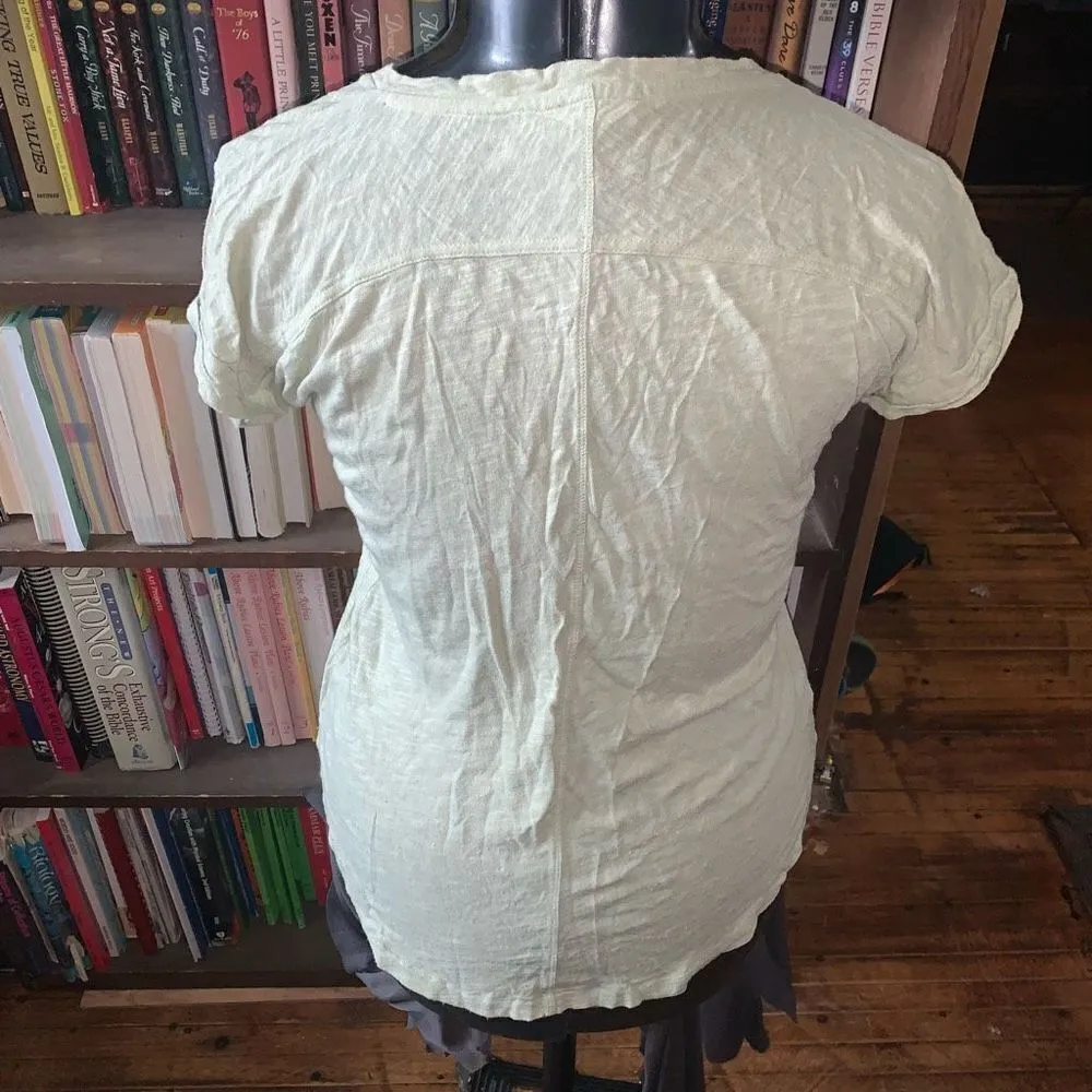 Madewell pale green split neck XS flowy normcore shirt - Image 2