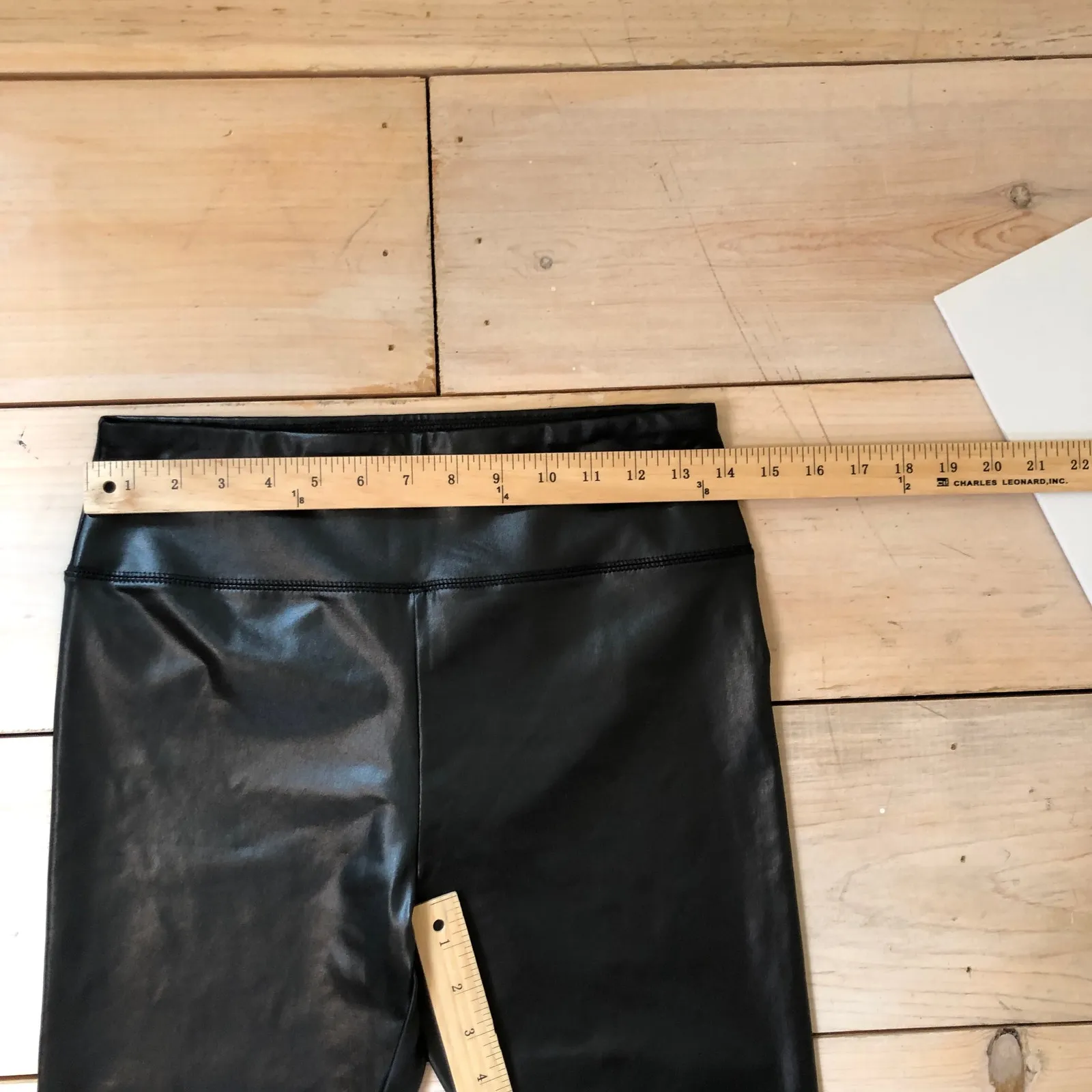 Wild Fable NWOT Women's High Waisted Liquid Black Faux Leather Leggings Size M - Image 8