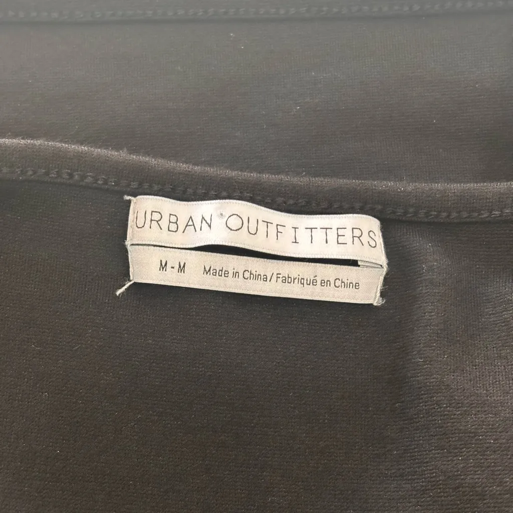 Urban outfitters Women's Black Sports Bra size
M - Image 4