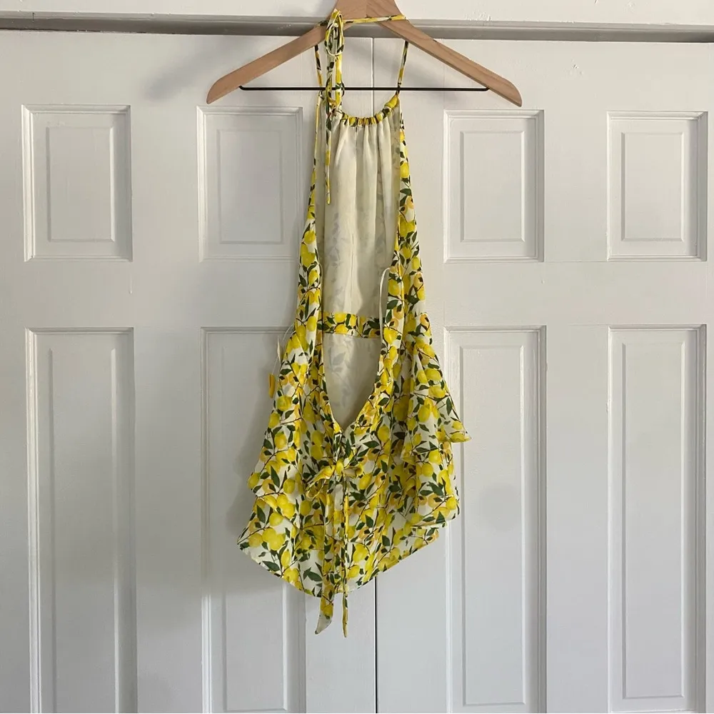 Parker lemon halter ruffle top with open back size medium - Image 4