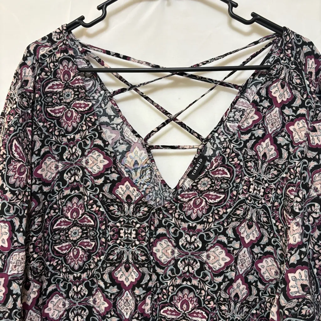 Torrid Crisscross Back Boho Midi Dress Size 3 Purple‎ Medallion Print - Image 2