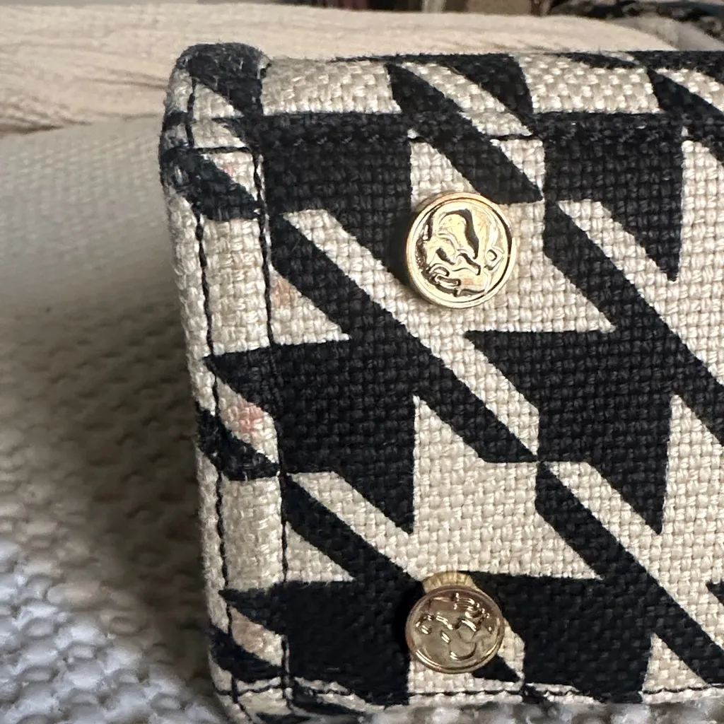 Spartina 449 Houndstooth Tote Bag in Black and Tan - Image 7