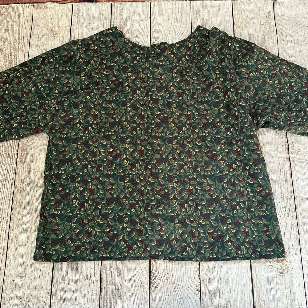 Lands‘ End Made in USA Green Red Medium Button Holiday Long Sleeve - Image 10