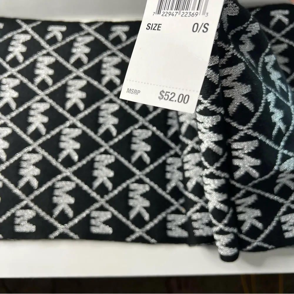 NWT Michael Michael Kors Infinity‎ Scarf Black - Image 3