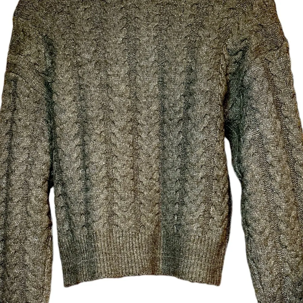 Ashley by 26 International Vintage Green Cropped Cable Knit Long Sleeve Sweater - Image 3