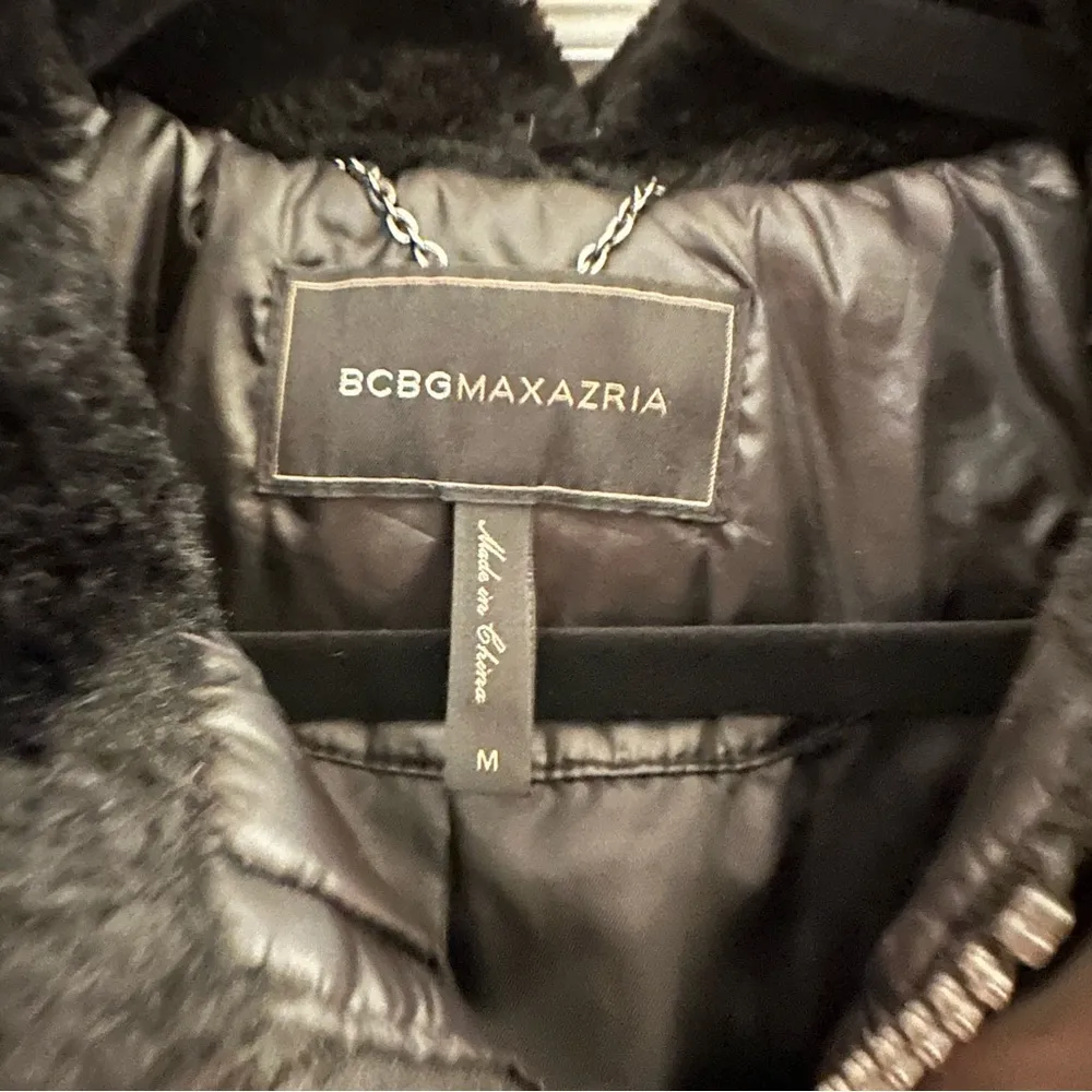 BCBGMaxazria Down Bustle Winter Puffer Coat Faux Fur Feather Black sz Medium - Image 14