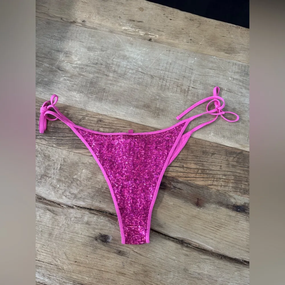 🪩NWT SOLD OUT SKIMS Bikini Bar Tie Bikini Bottom~Medium~Flamingo 🦩 - Image 9