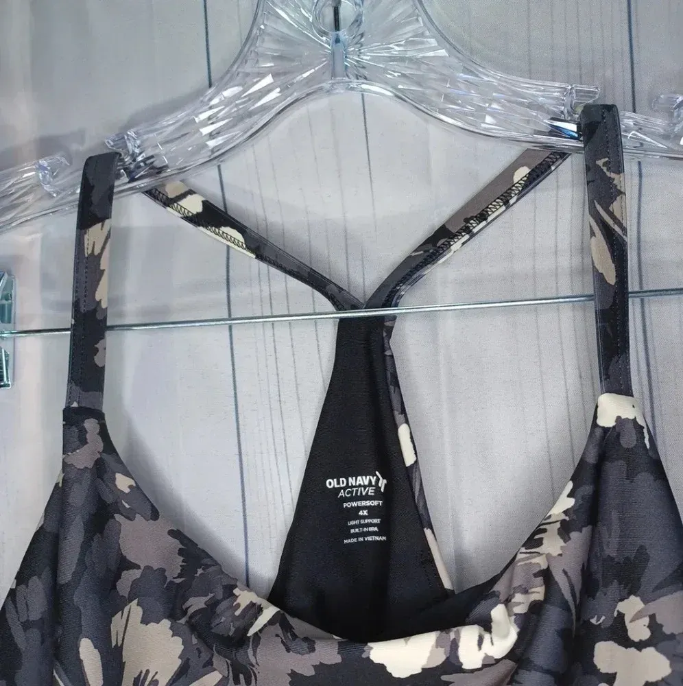 Old Navy Floral Cropped workout top - Image 4