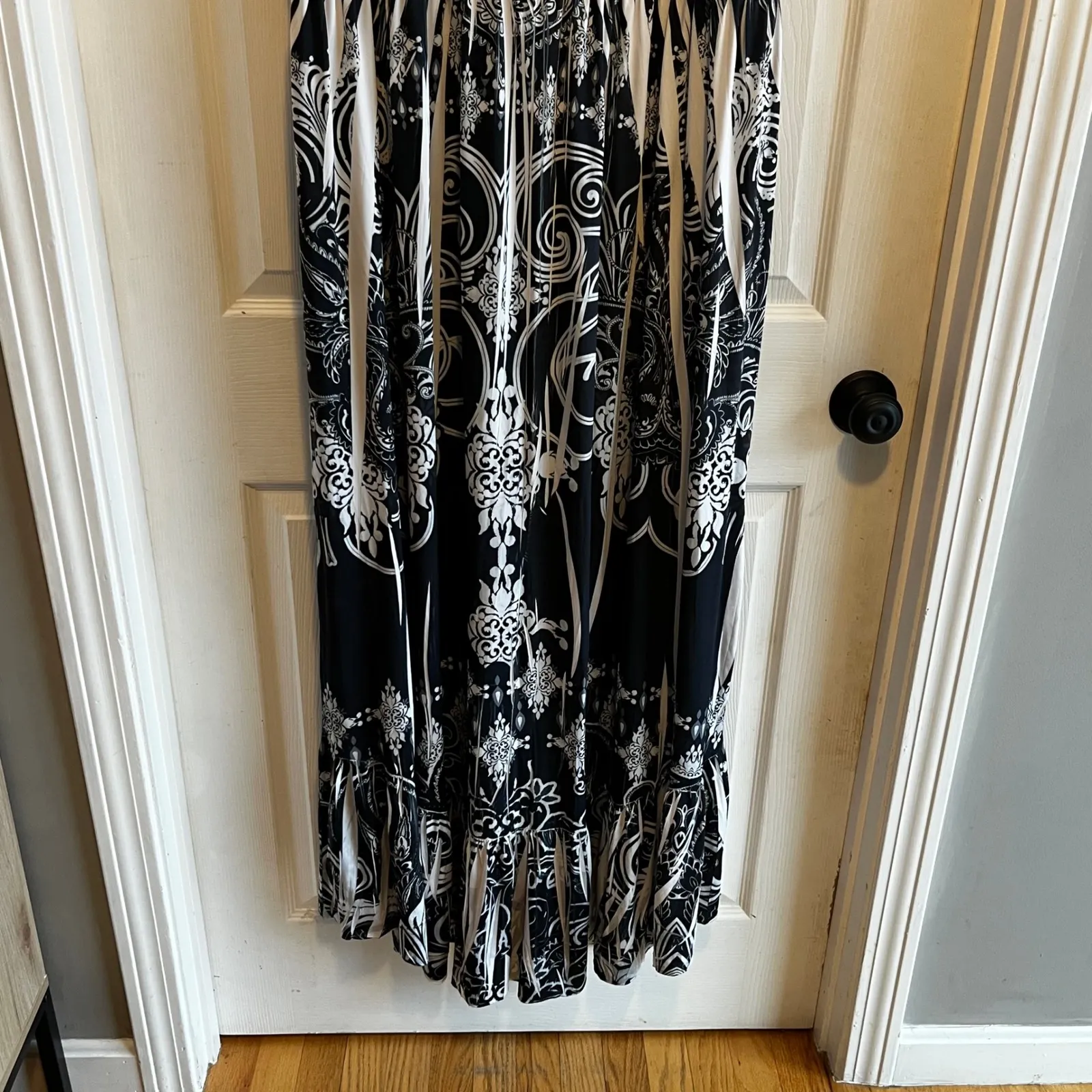 Cato Black White Tribal Print Maxi Dress Sleeveless V Neck Empire Waist Ruffle - Image 3