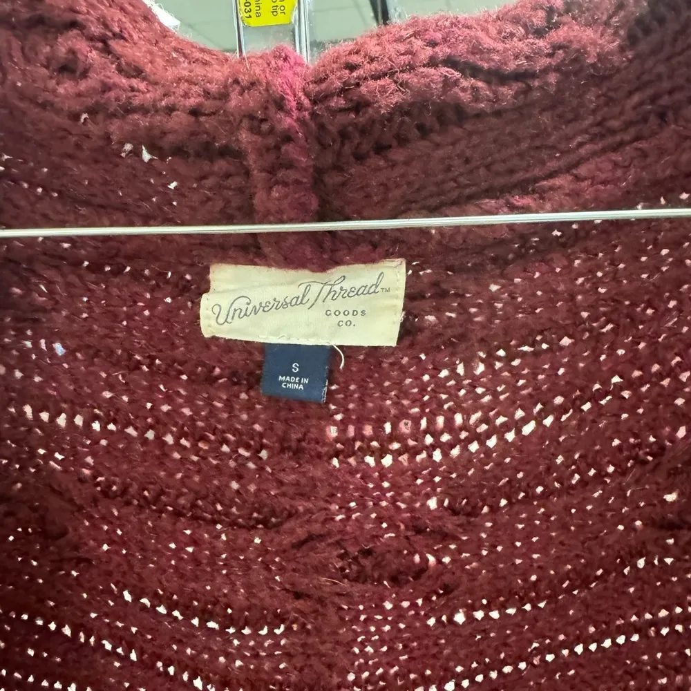 Universal Threads Universal Thread Red Shrug Poncho Sweater Plush Texture - Image 3