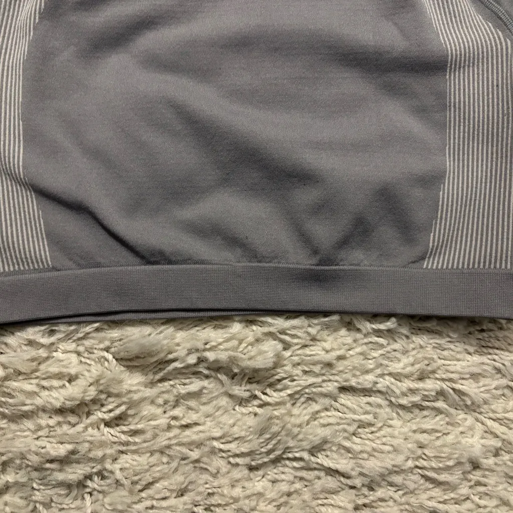 Garage Womens Gray B.dy Baby Tee Athletic Crop Top Size S - Image 11