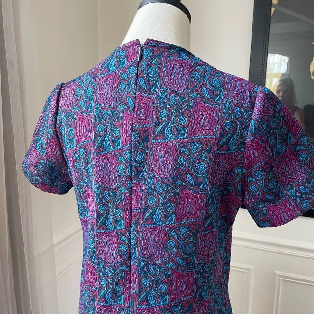 Vintage 60s Mod Funky Shift Dress Notched Jewel Neck Turquoise Fuchsia M Pink Size M - Image 7
