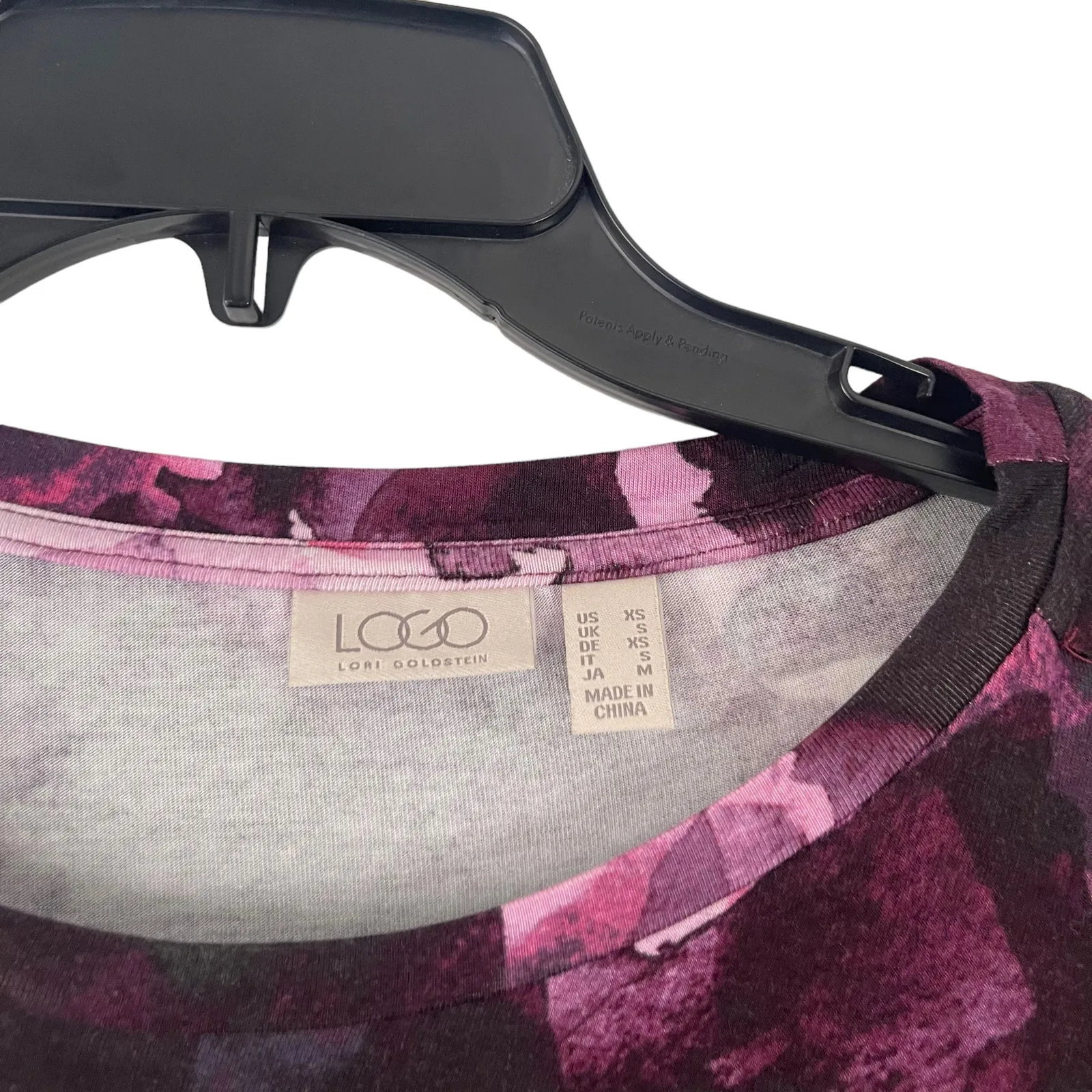 LOGO Lori Goldstein Women's Size‎ XS Red Pink Floral Printed Soft Knit Top - Image 4