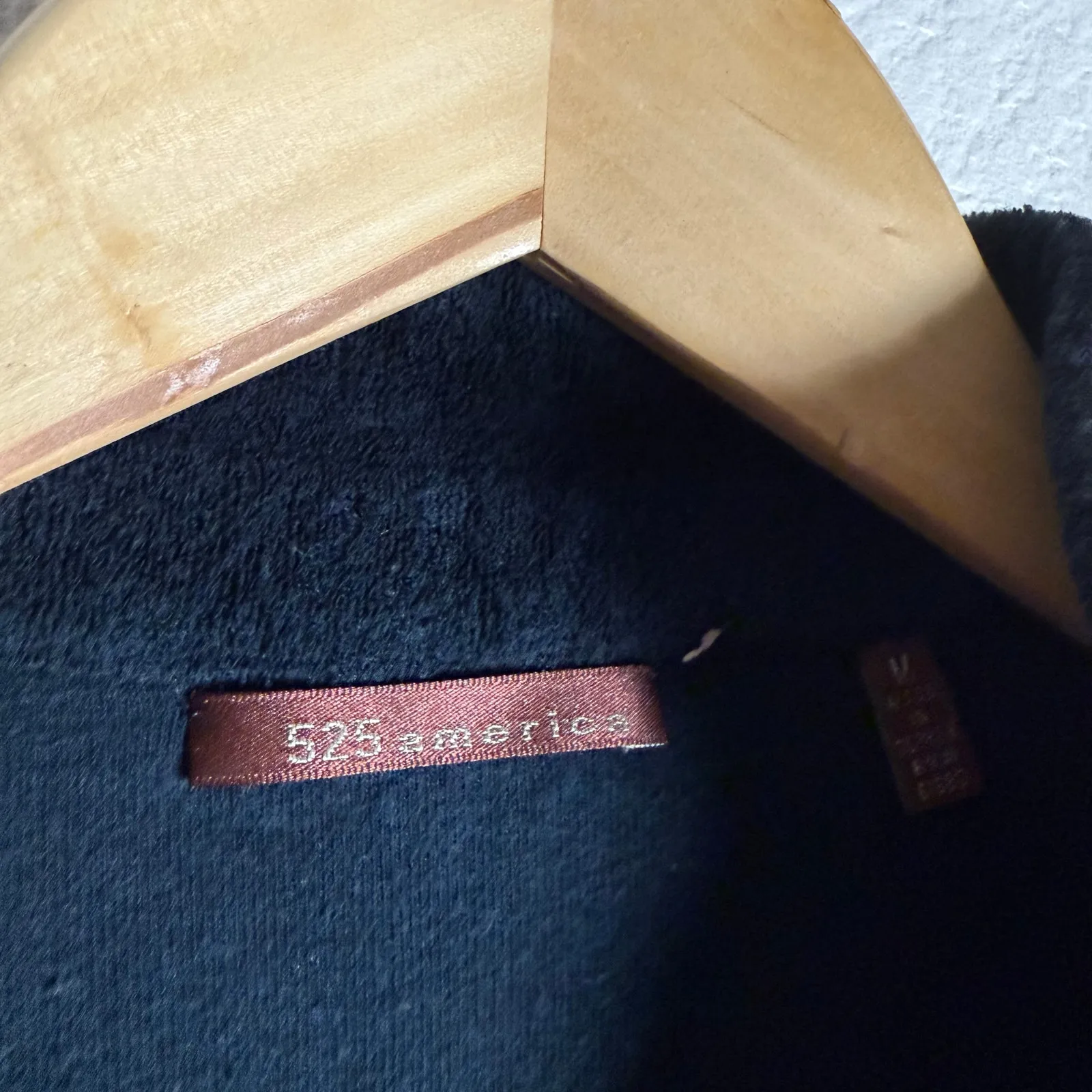 525 America Black White Trim Long Sleeve Split Neck Tunic Sweater Size M - Image 9