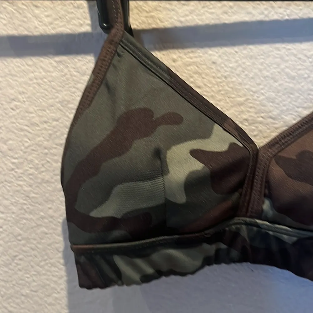 Forever 21 Camo Camouflage Sports Bra Size XS - Image 3