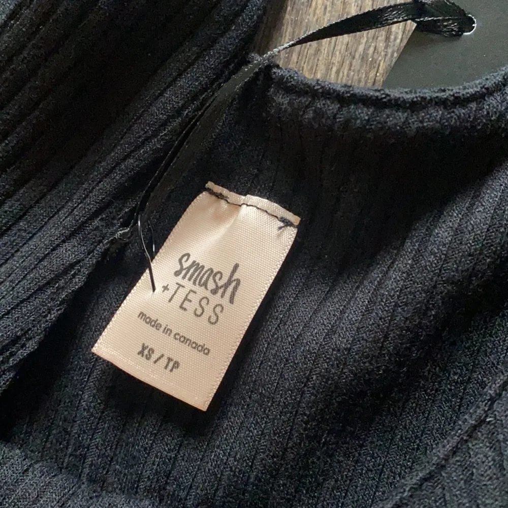 THE KNOT YOUR AVERAGE ROMPER IN MIDNIGHT BLACK Size XXS - Image 6