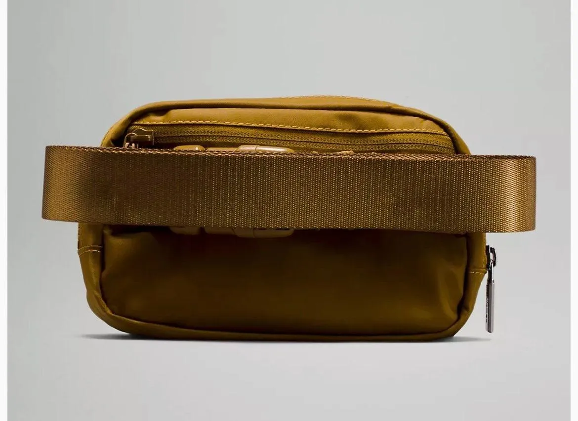 Lululemon Everywhere Belt Bag Burnt Caramel - Image 3