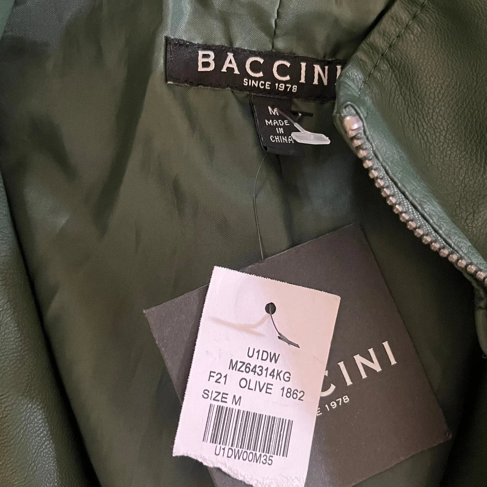 Baccini Women's Olive Green Vegan Leather Moto Jacket Zip Size Medium NWT - Image 3