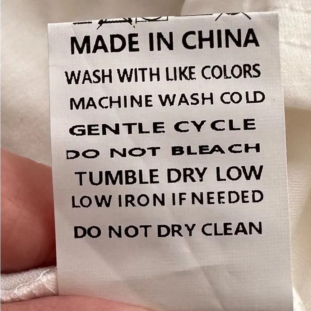 NWOT white graphic martini glass T - Image 9