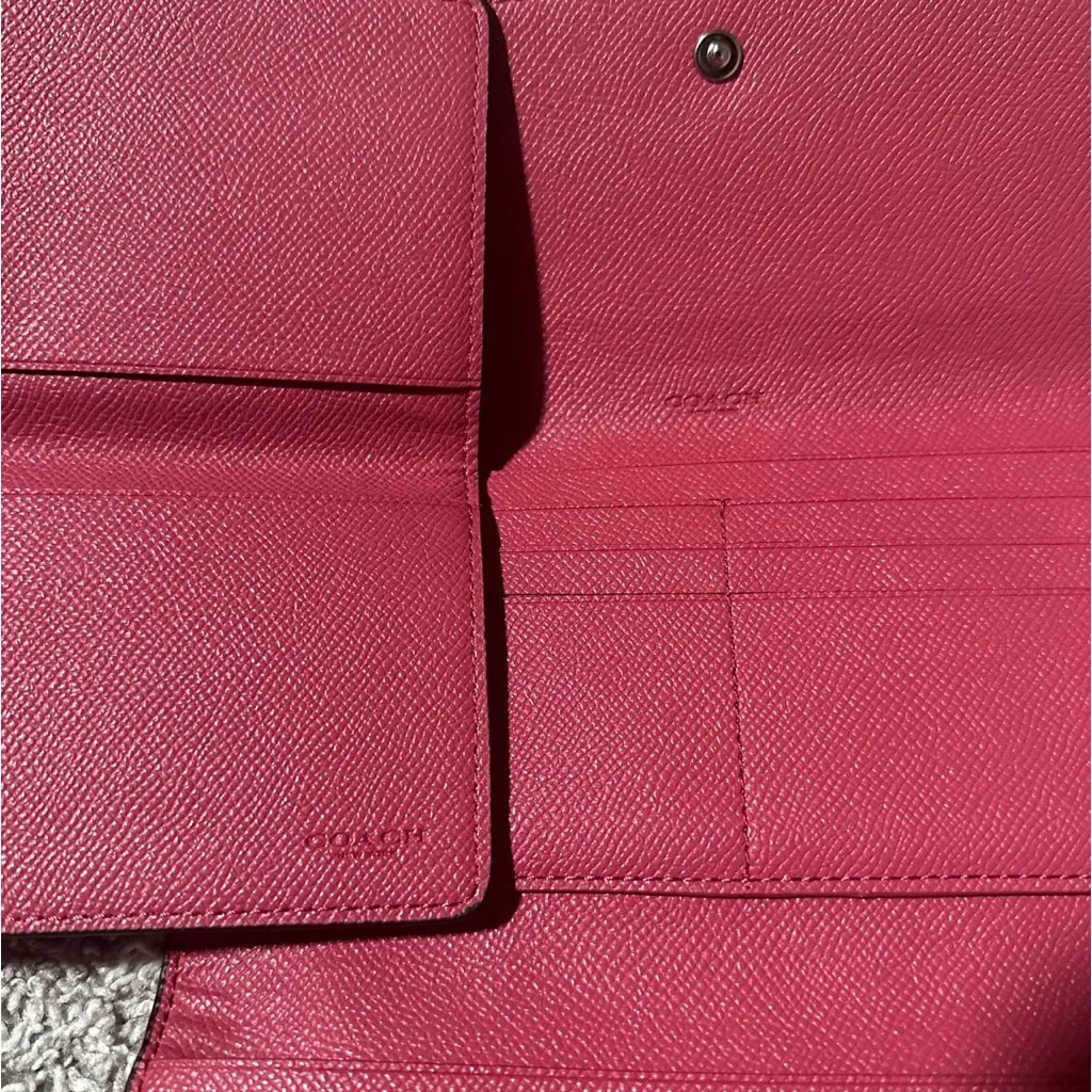 Coach Women's Leather checkbook Wallet - Image 2