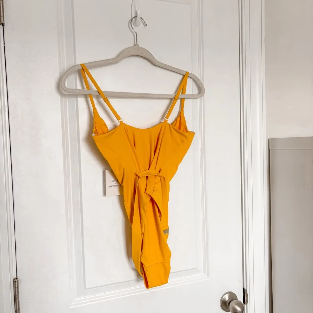 NEW Onia x WeWoreWhat Danielle One Piece Swimsuit Solid Citrus - Image 9