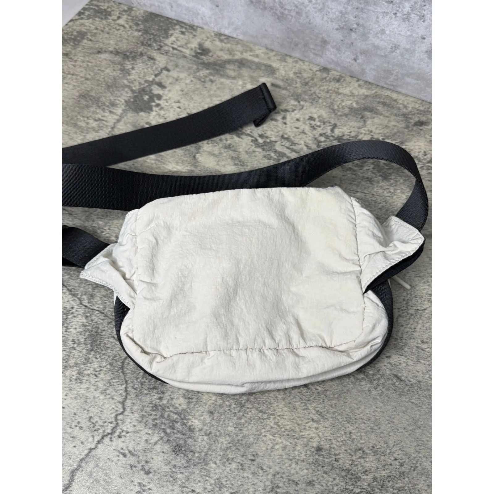 Lululemon Clean Lines Adjustable Belt Bag White Opal - Image 3