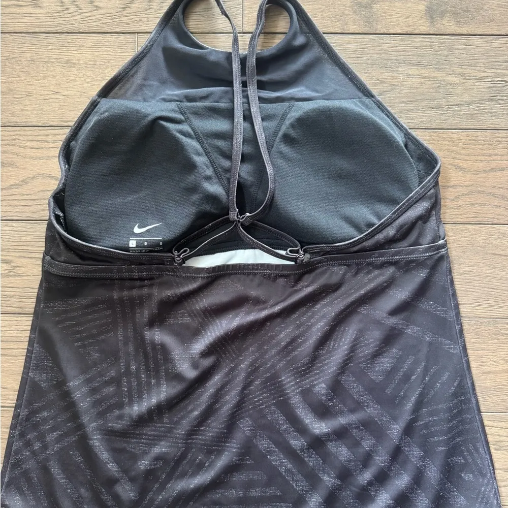 Nike Black Patterned Athletic Tank Top - Image 3