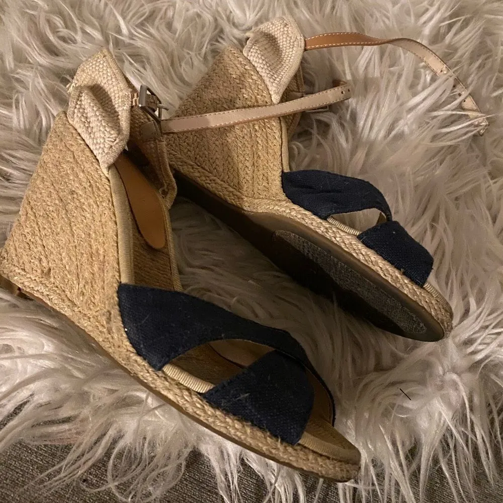 ✨ Women’s BCBGeneration Vanessa Espadrille ✨ - Image 3