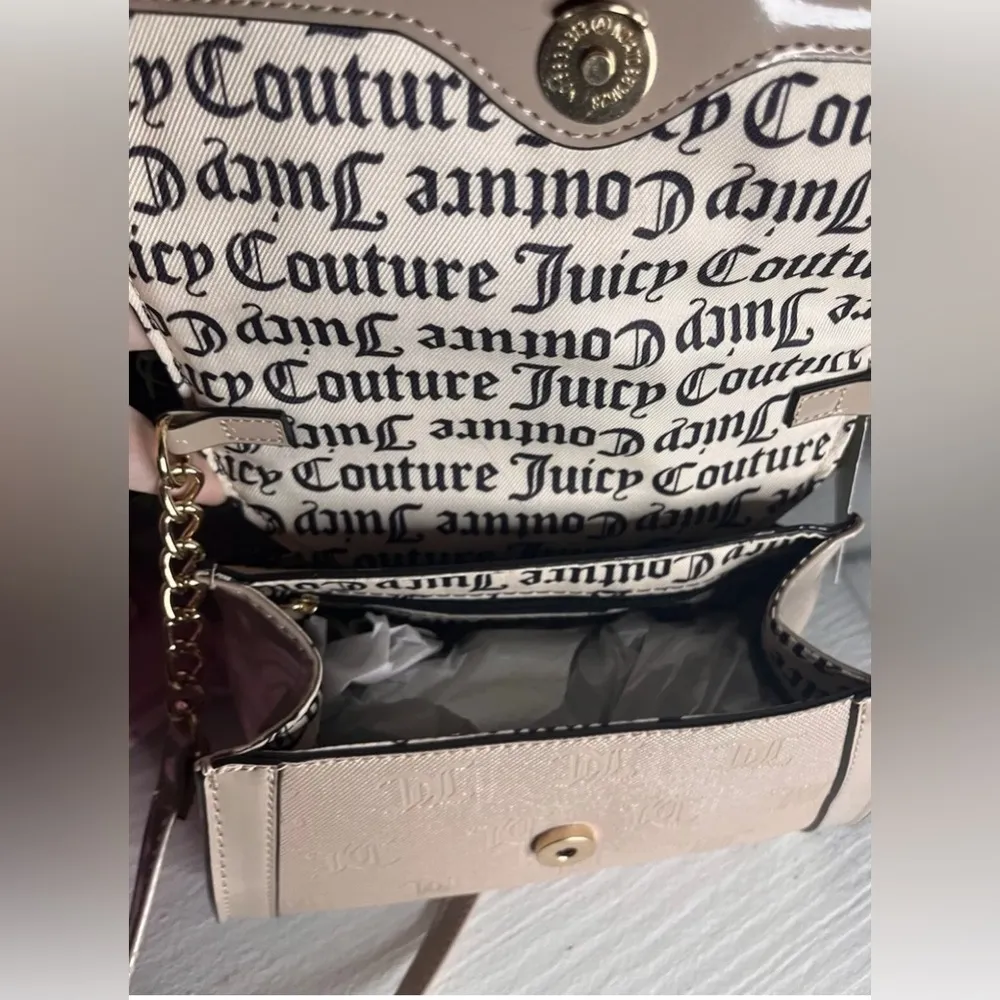 Juicy Couture Cafe Fancy Flap Crossbody Bag Tan Faux Leather NWT - Image 4