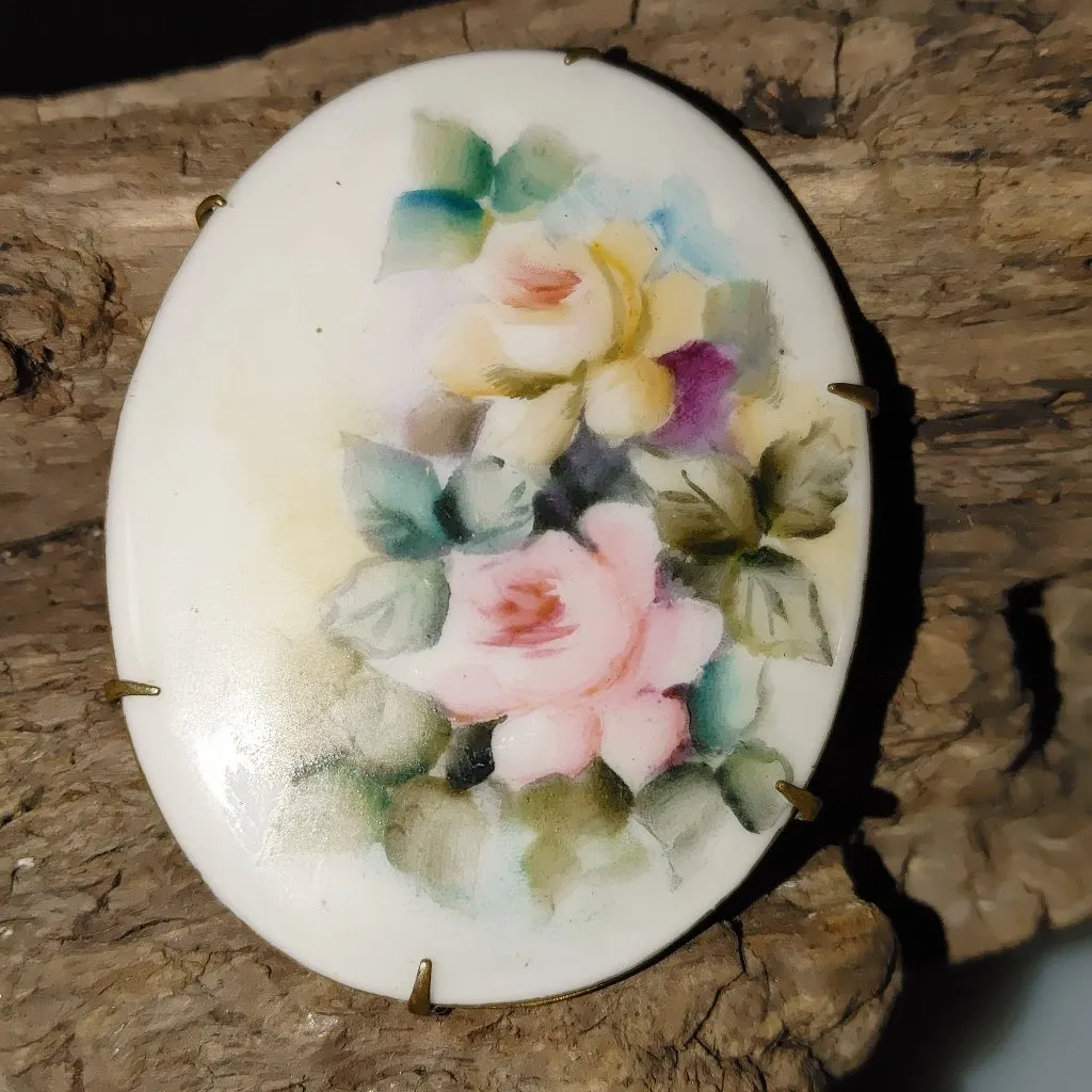 Victorian Porcelain Floral Brooch Vintage Hand Painted Brass Backing C Clasp White - Image 6