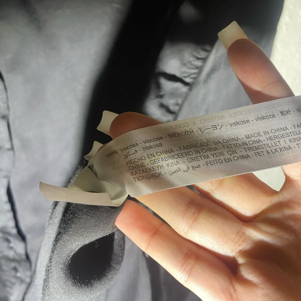 Zara Black Satin 100%‎ Viscose Collared Long Sleeve ( M ) - Image 5