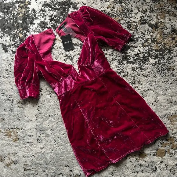 NWT 🌟 Forever 21 Magenta Velvet Dress - Image 1