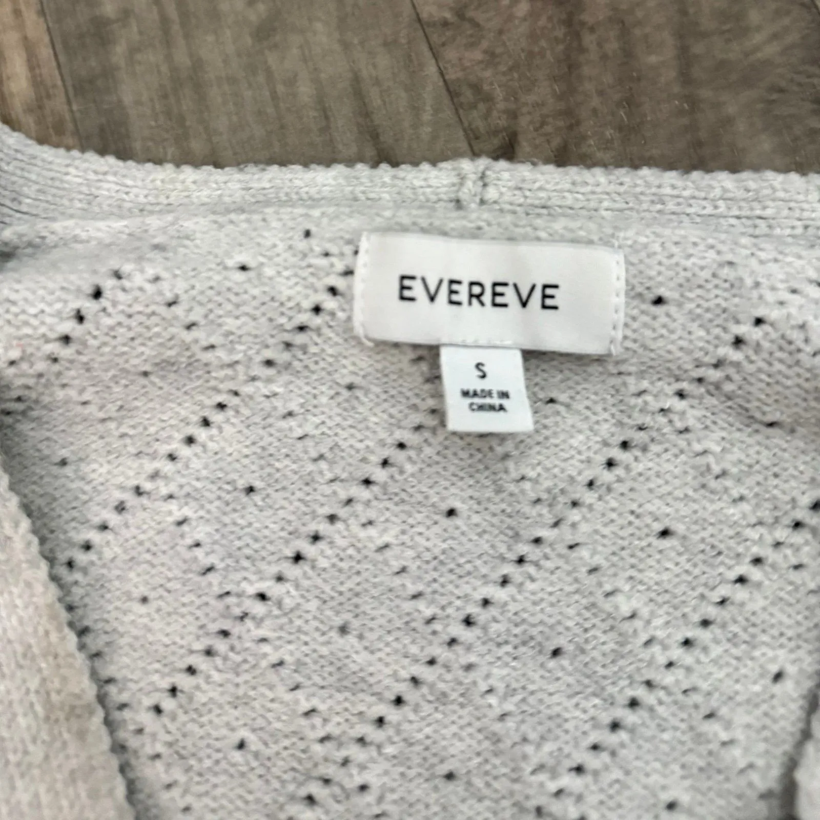 Evereve pointelle coquette puff sleeve knit gray cardigan - Image 2