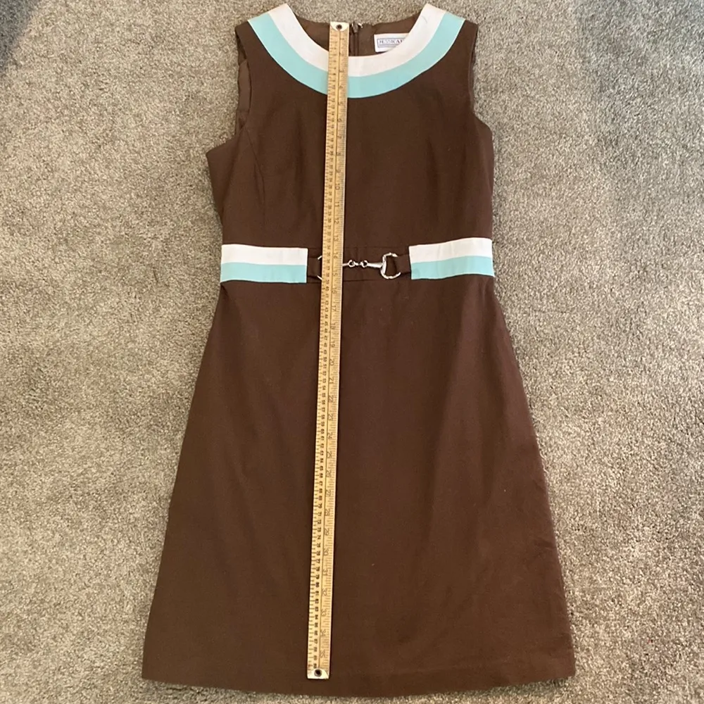 || Brown/sea foam green/white dress with silver belt accents - Image 10