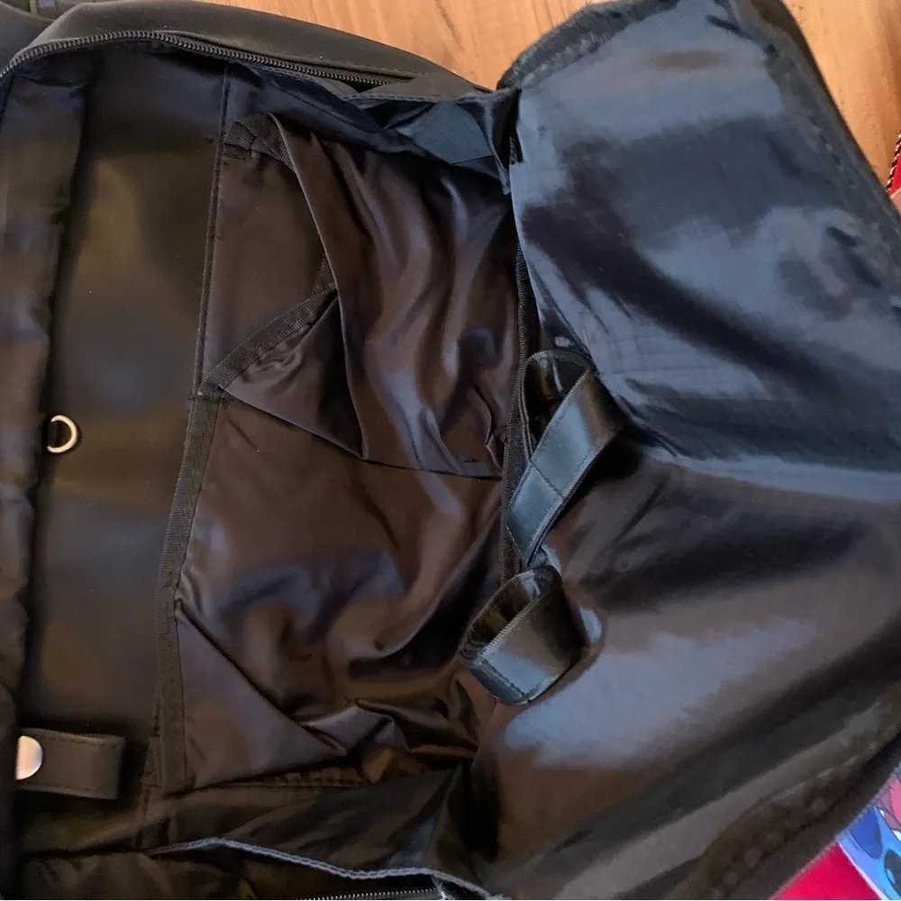 Black Kenneth Cole Reaction Shoulder Bag - Image 6