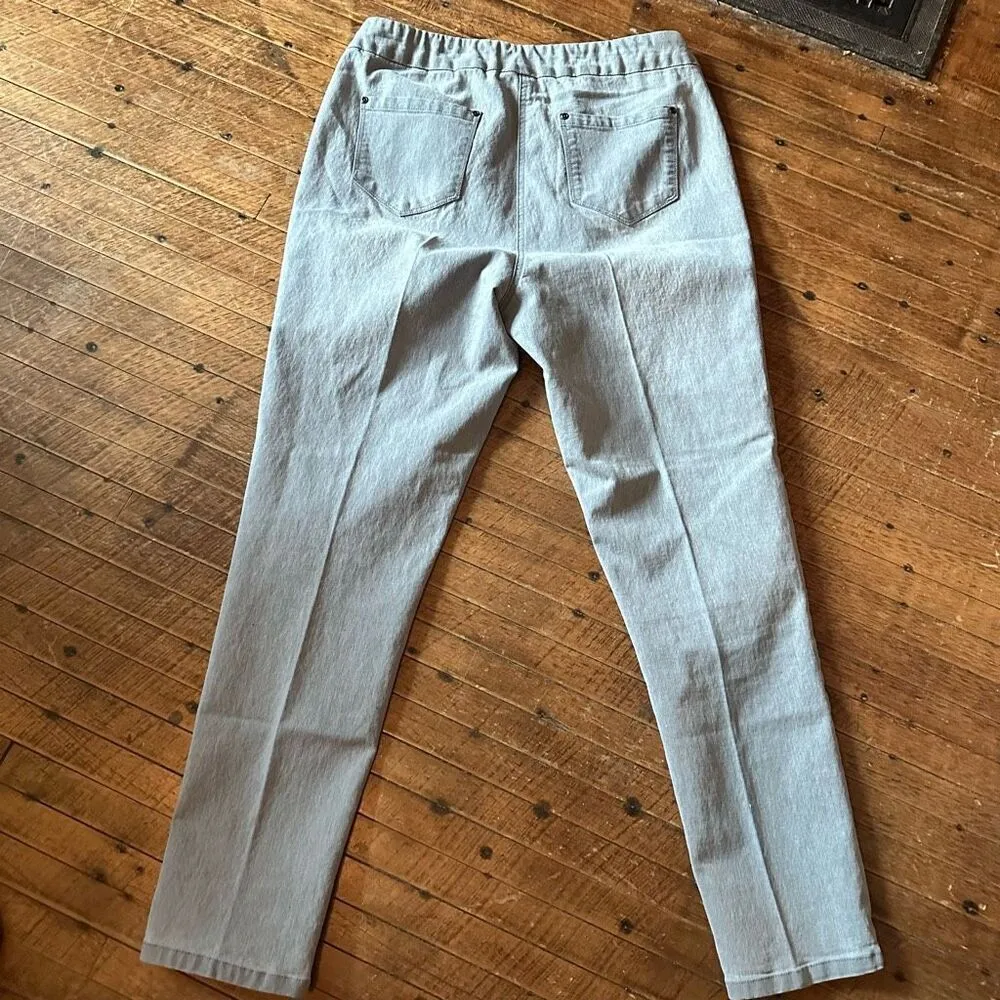 Soft Surroundings gray pull on comfortable travelcore L jeggings - Image 3