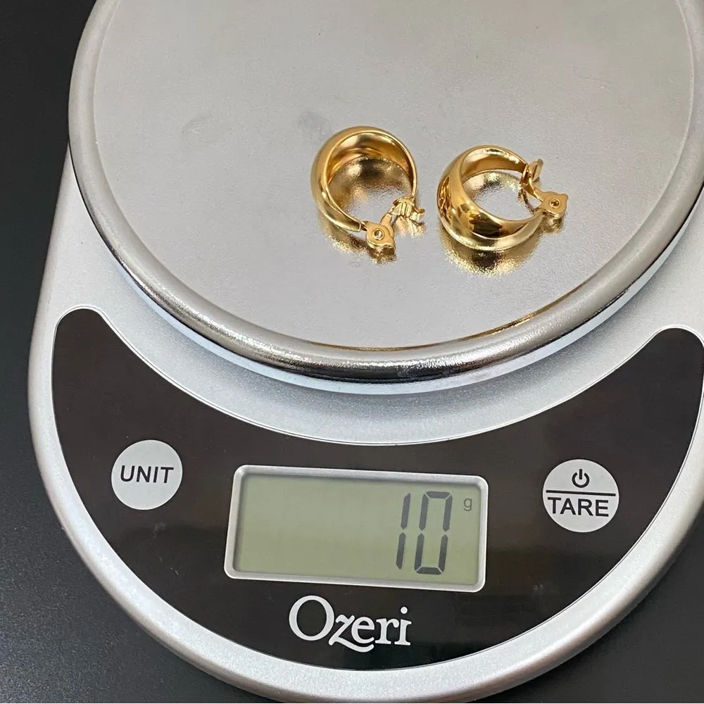 Vintage MONET Gold-tone Hoop Huggie Clip On Earrings 10g - Image 10