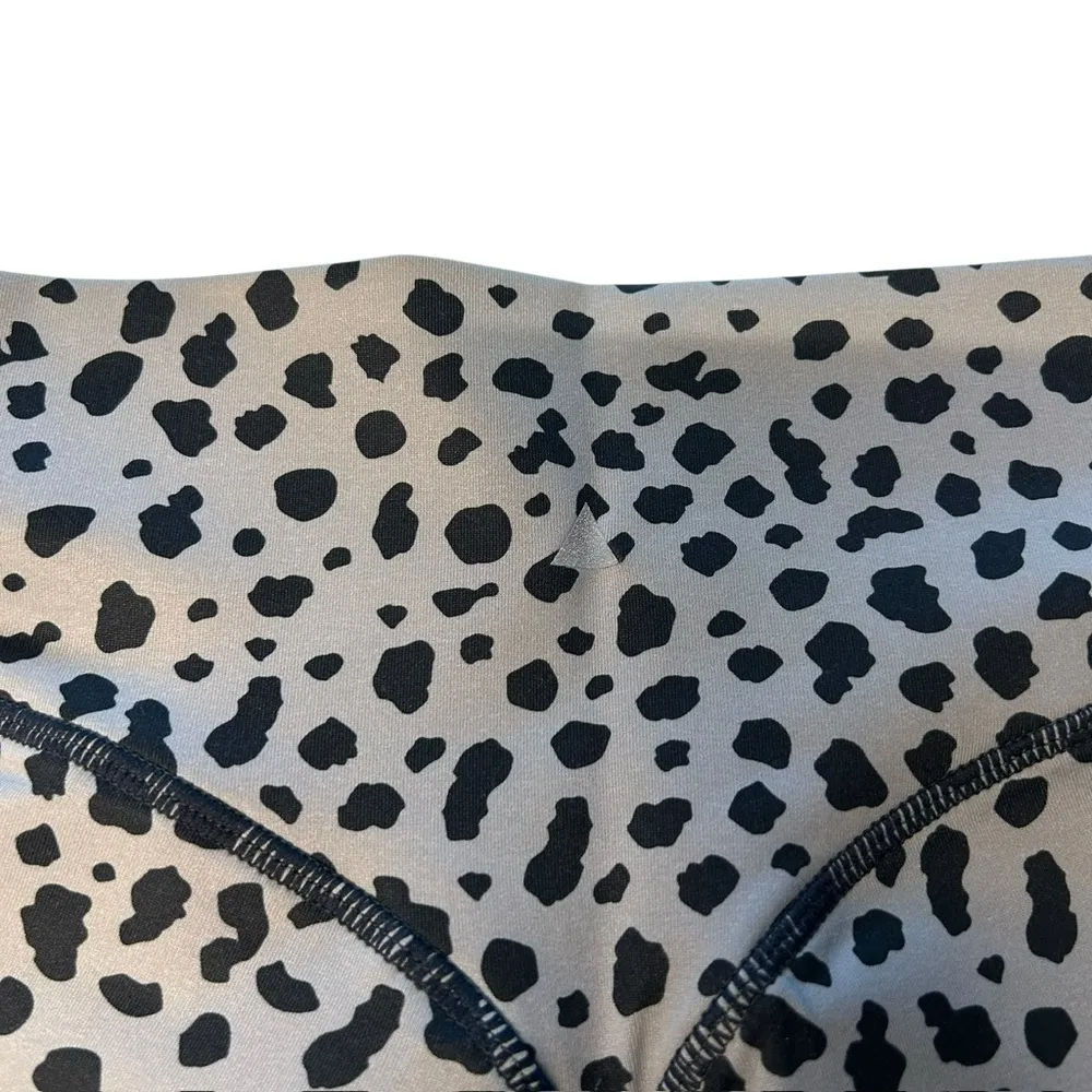 Balance Athletica Vitality Ascend Legging Snow Leopard Size M Gray and Black New - Image 6