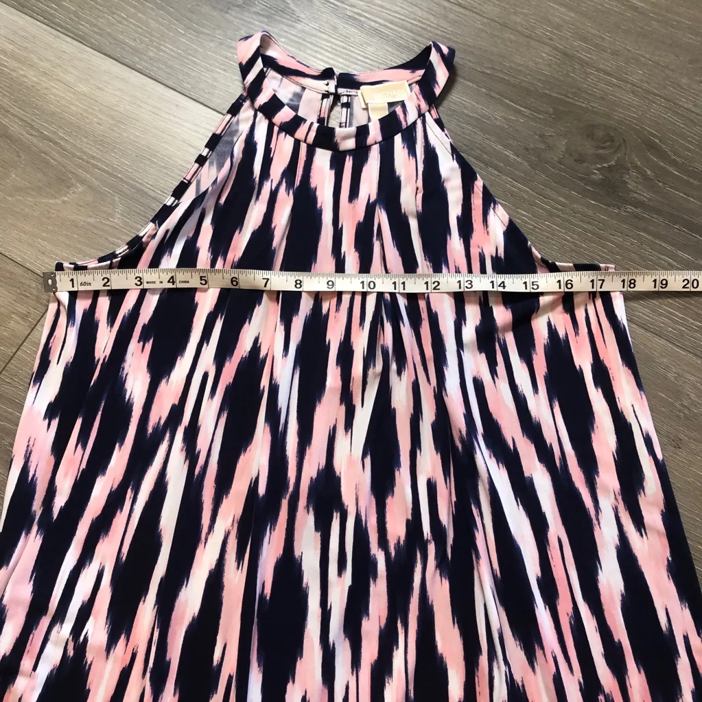 Michael Kors Womens Sleeveless High Neck Blouse Size Large Pink Navy Ikat Print - Image 4