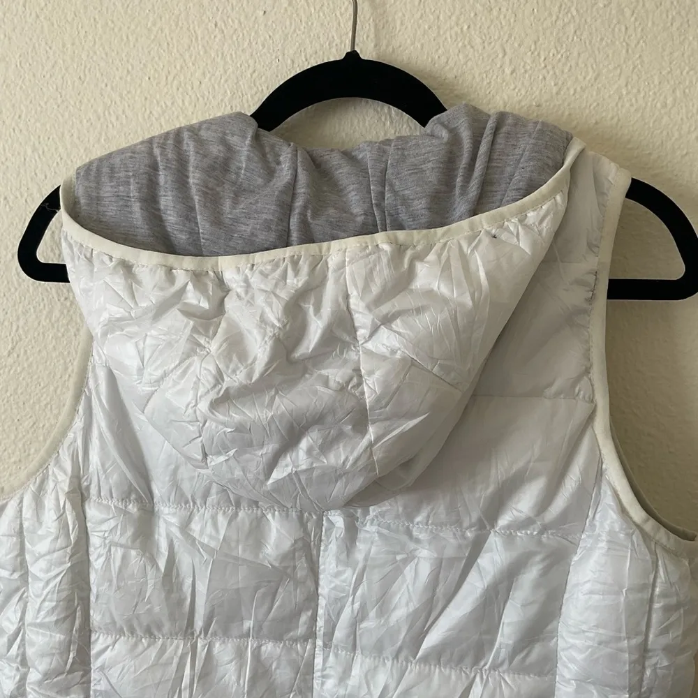 Tangerine white down hooded vest size M - Image 8