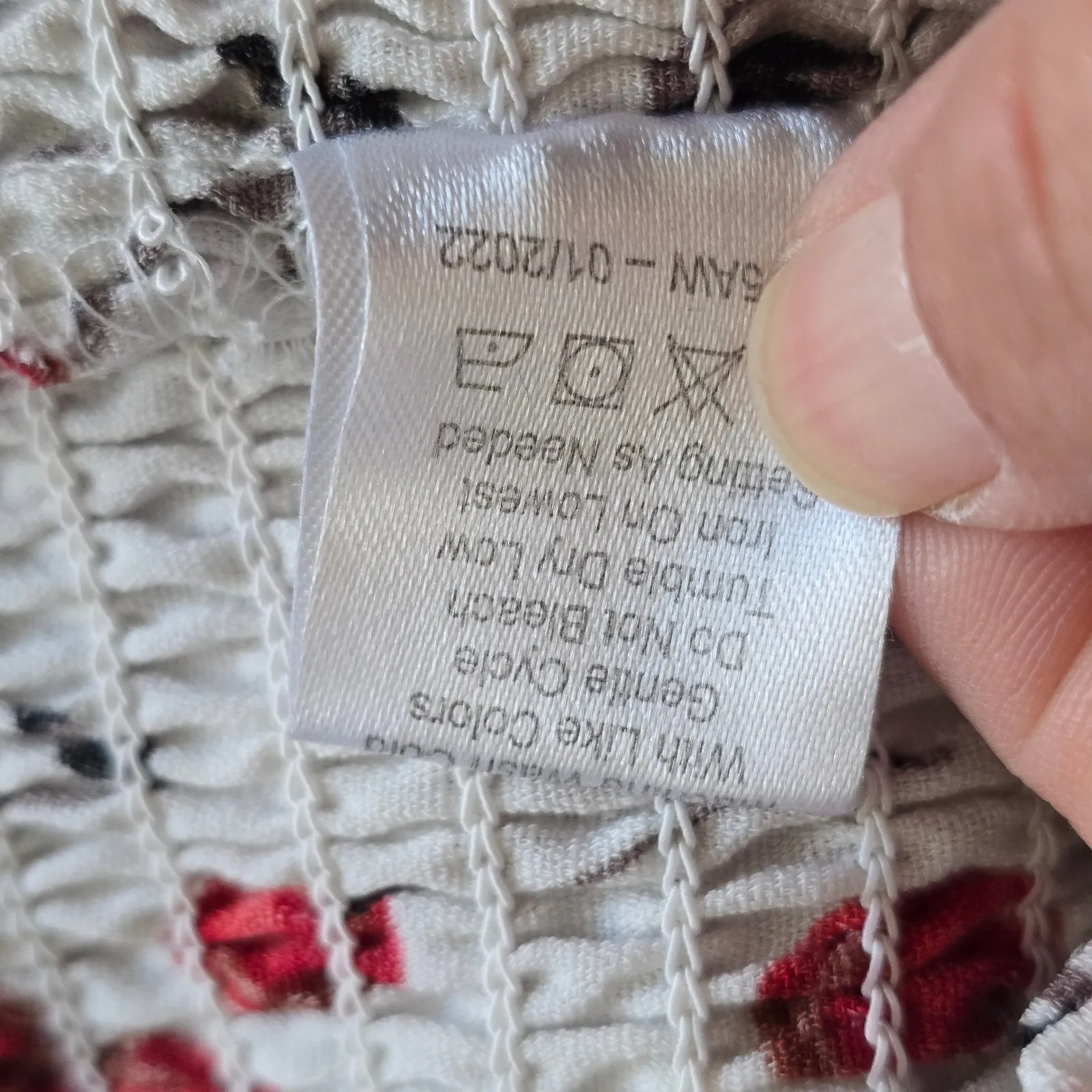 No Frills Los Angeles Cherry Print Tie Front Smocked Crop Top Women's Large Red - Image 8