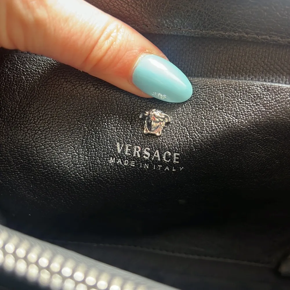 Versace Black Leather Stardust Shoulder Bag - Image 9