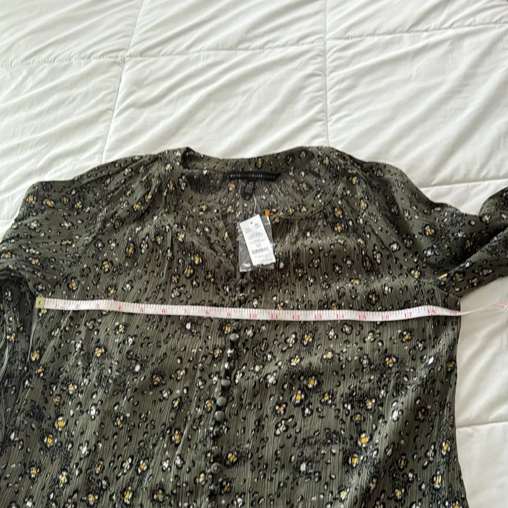 White House Black Market blouse size xs - Image 5