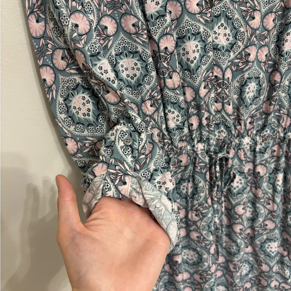 NWT LOFT Popover Tie Waist Shirt Dress in Blue and Pink Geometric Print - Size M - Image 5